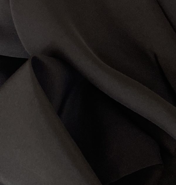 - Silk Crepe De Chine Stretch Black 16mm fabric