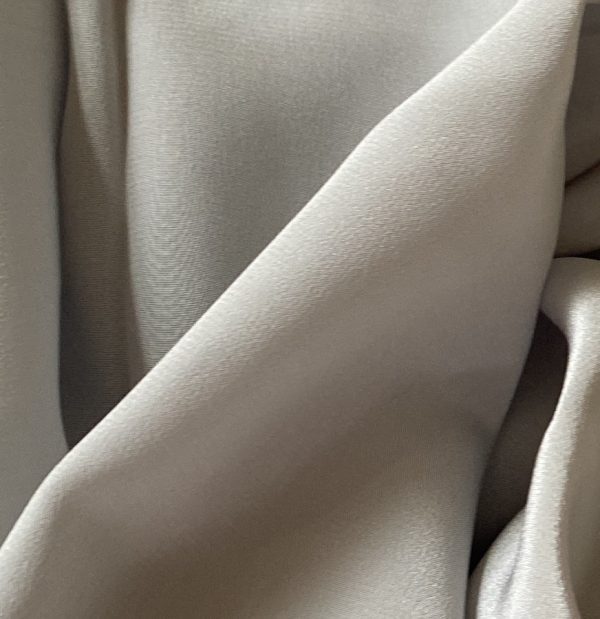 Silk Crepe de Chine 16MM Silver fabric