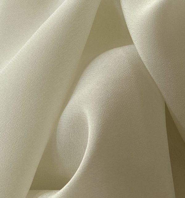 Silk Crepe de Chine 16MM Ivory fabric